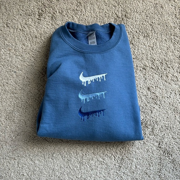 Gildan Other - Drippy Nike Logo Sweatshirt